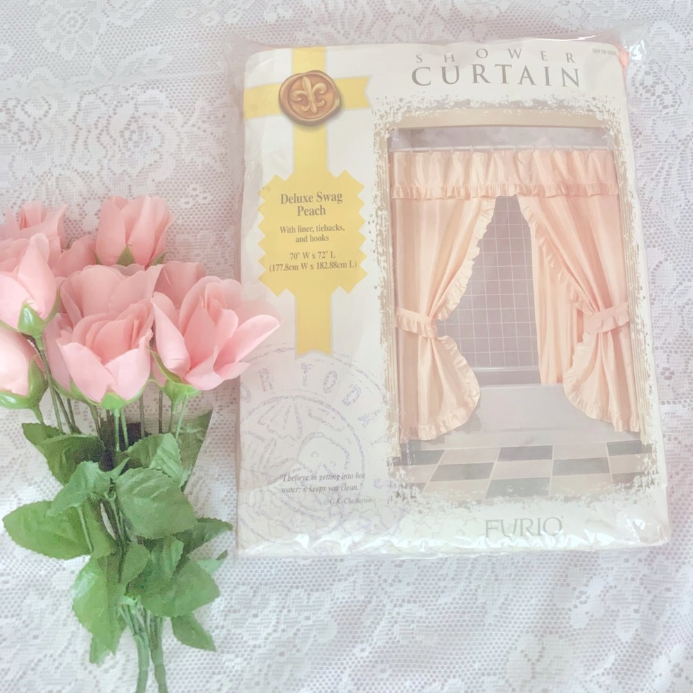 🌷Beautiful Vintage Peach Shower Curtain🌷